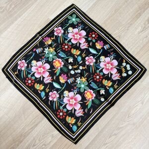 Renkli Çiçekli İpek Saten Fular (70*70cm)