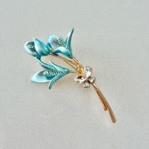 Kelebek Detaylı Mavi Çiçek Broş