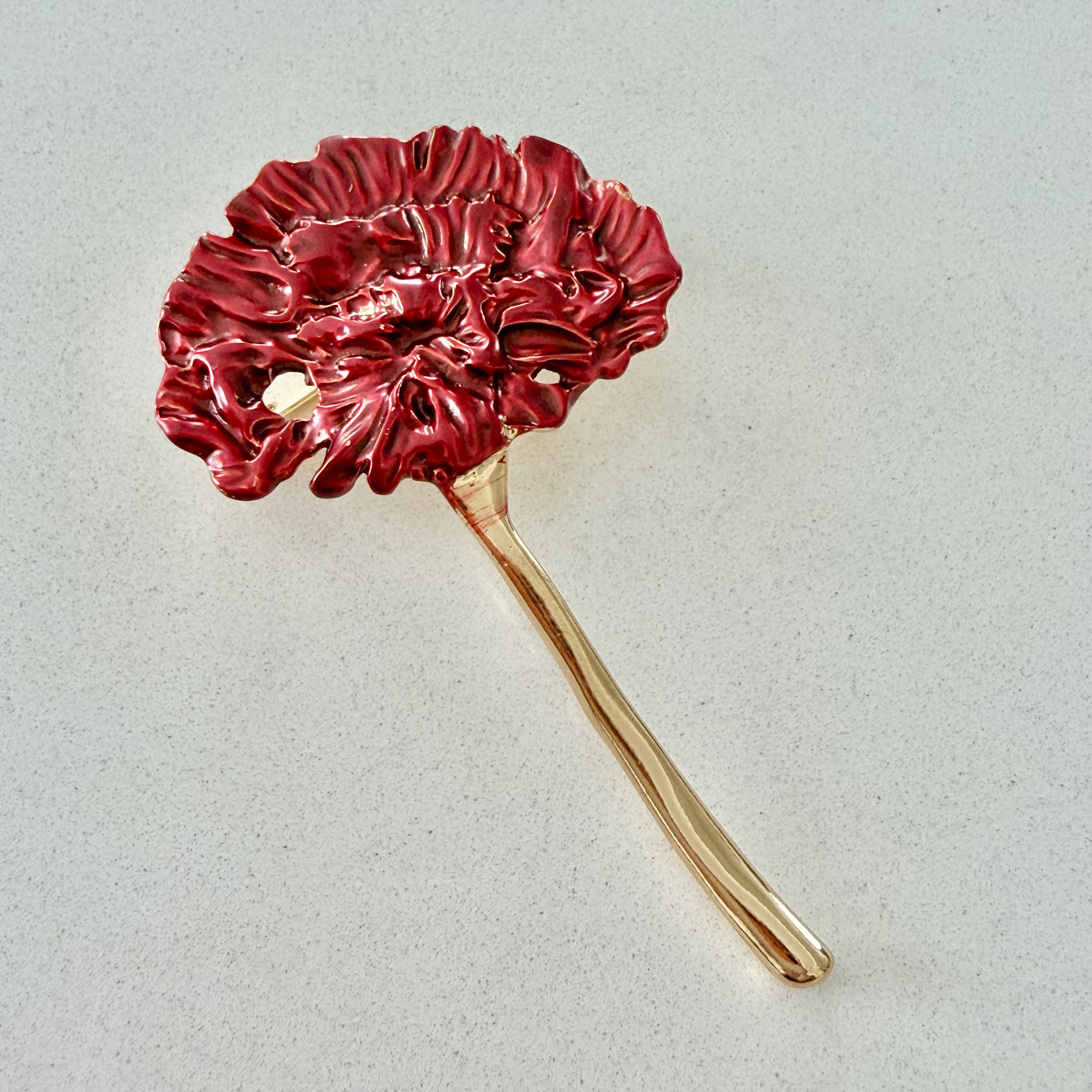 Kırmızı Karanfil Broş