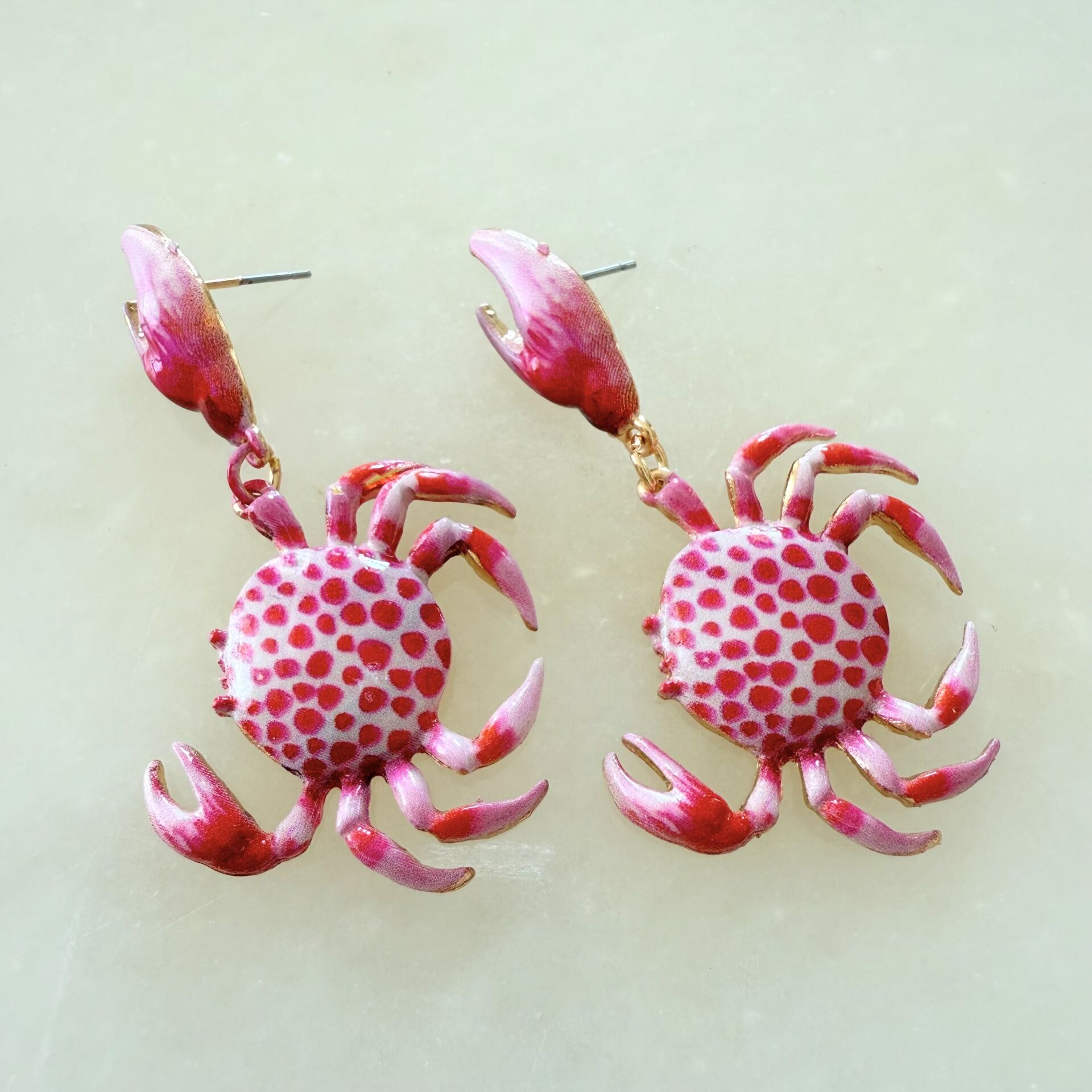 Marka Model Yengeç Küpe