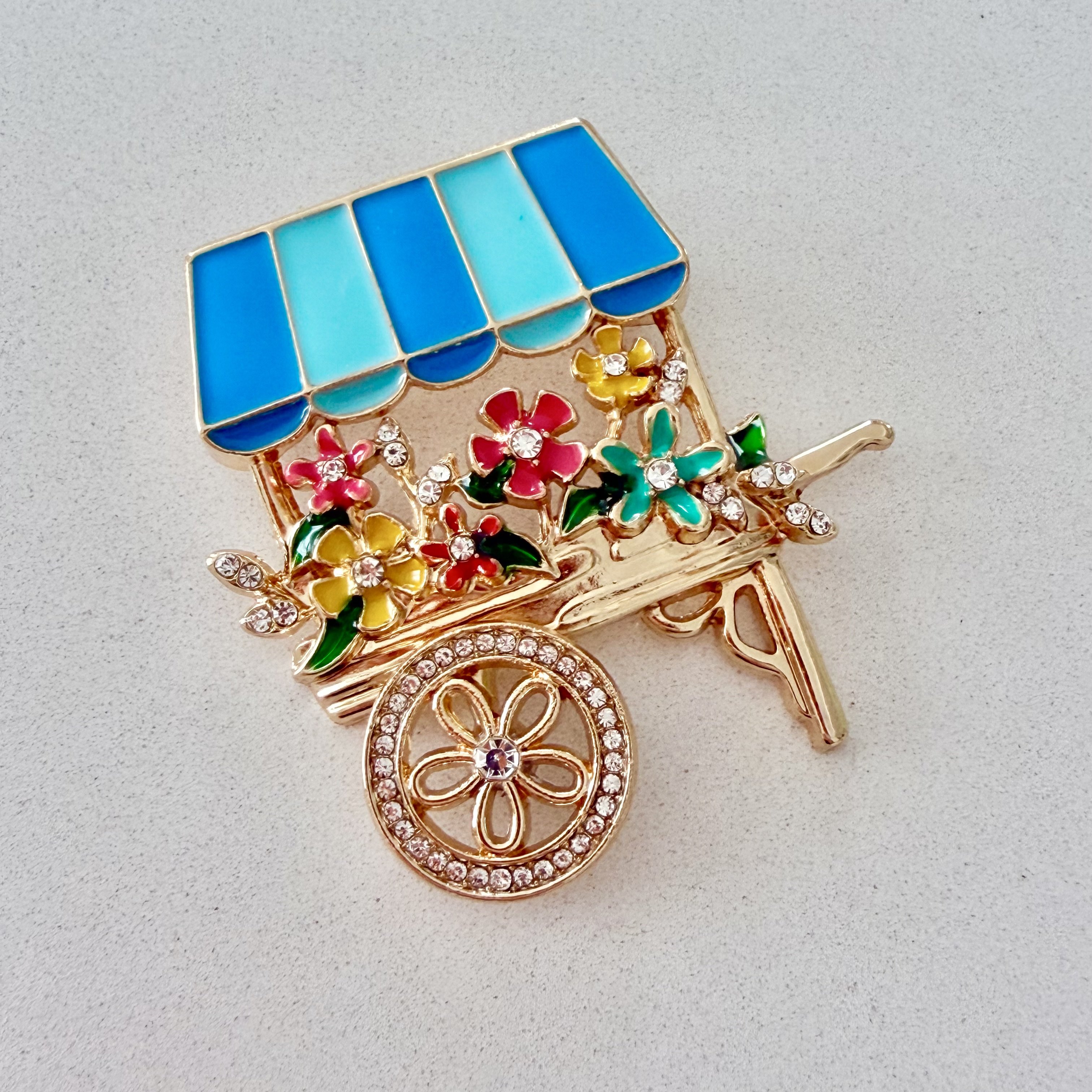 Mavi Renkli Çiçek Standı Broş
