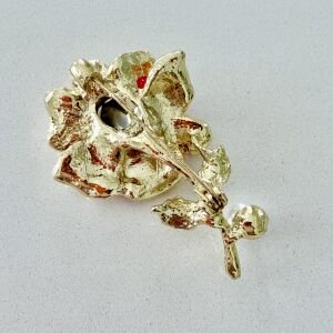 Taş ve İnci Detaylı Gül Broş