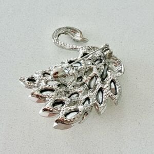 Beyaz Kristal Taşlı Kuğu Broş