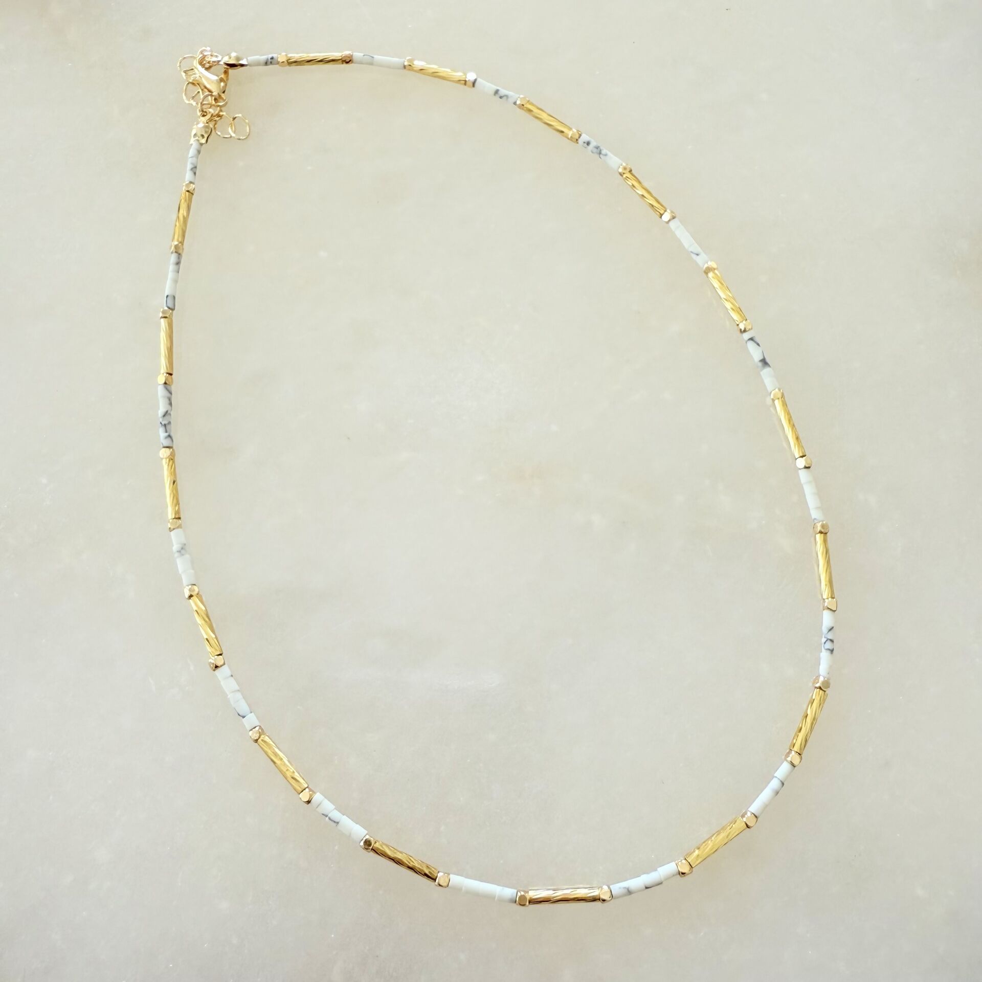 Krem-Gold Boru Boncuk Kolye