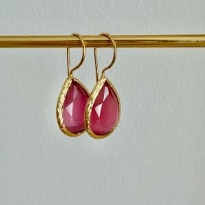 Altın Kaplama Damla Formda Kedigözü Taşlı Küpe