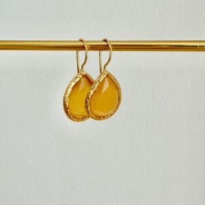 Altın Kaplama Damla Formda Kedigözü Taşlı Küpe