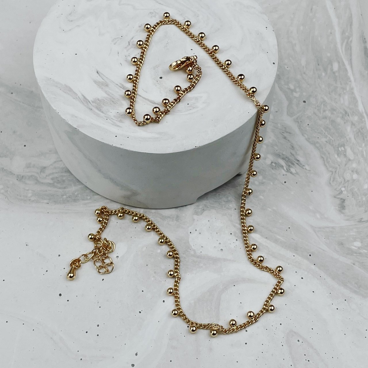 Özel Seri Mini Topçuk Detaylı Kolye