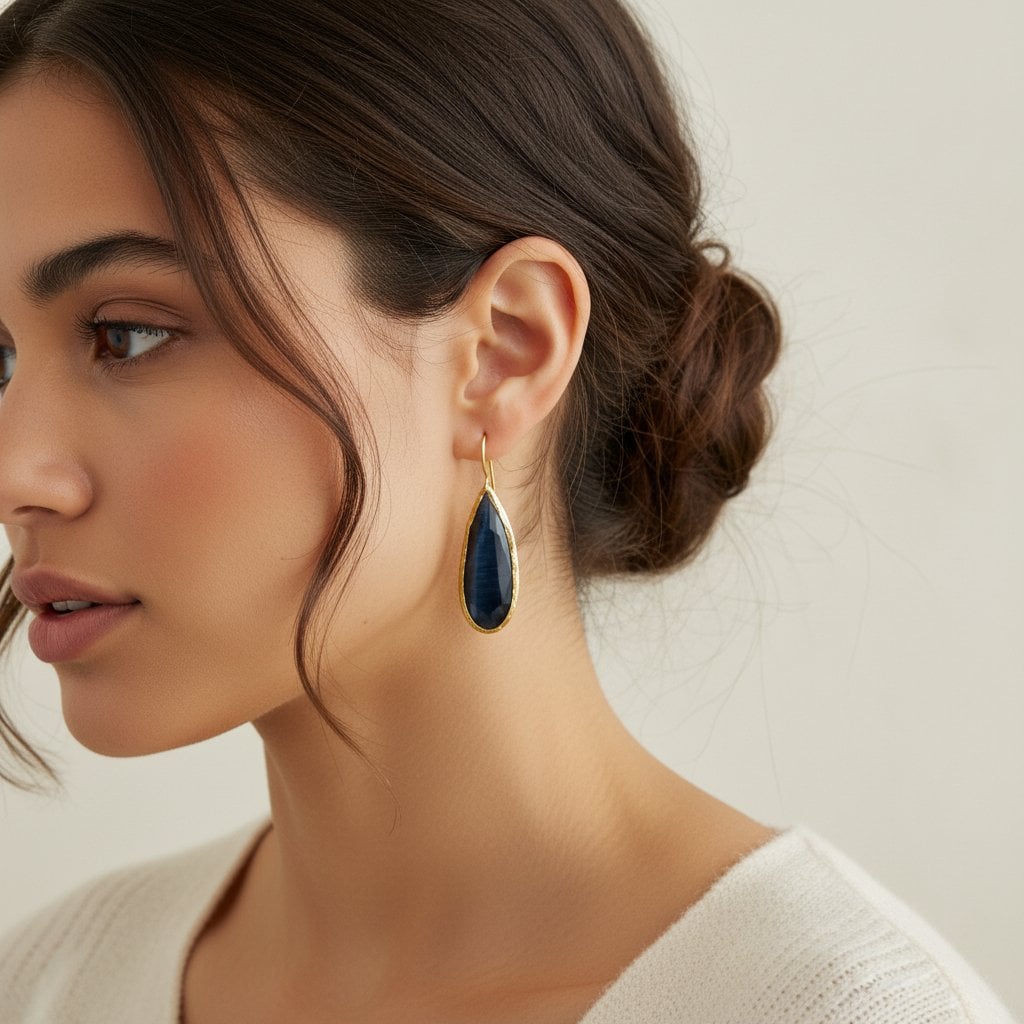 Altın Kaplama Uzun Formda Damla Kedigözü Taşlı Küpe