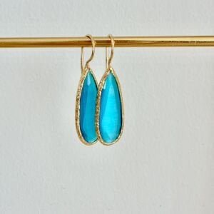 Altın Kaplama Uzun Formda Damla Kedigözü Taşlı Küpe