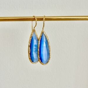 Altın Kaplama Uzun Formda Damla Kedigözü Taşlı Küpe