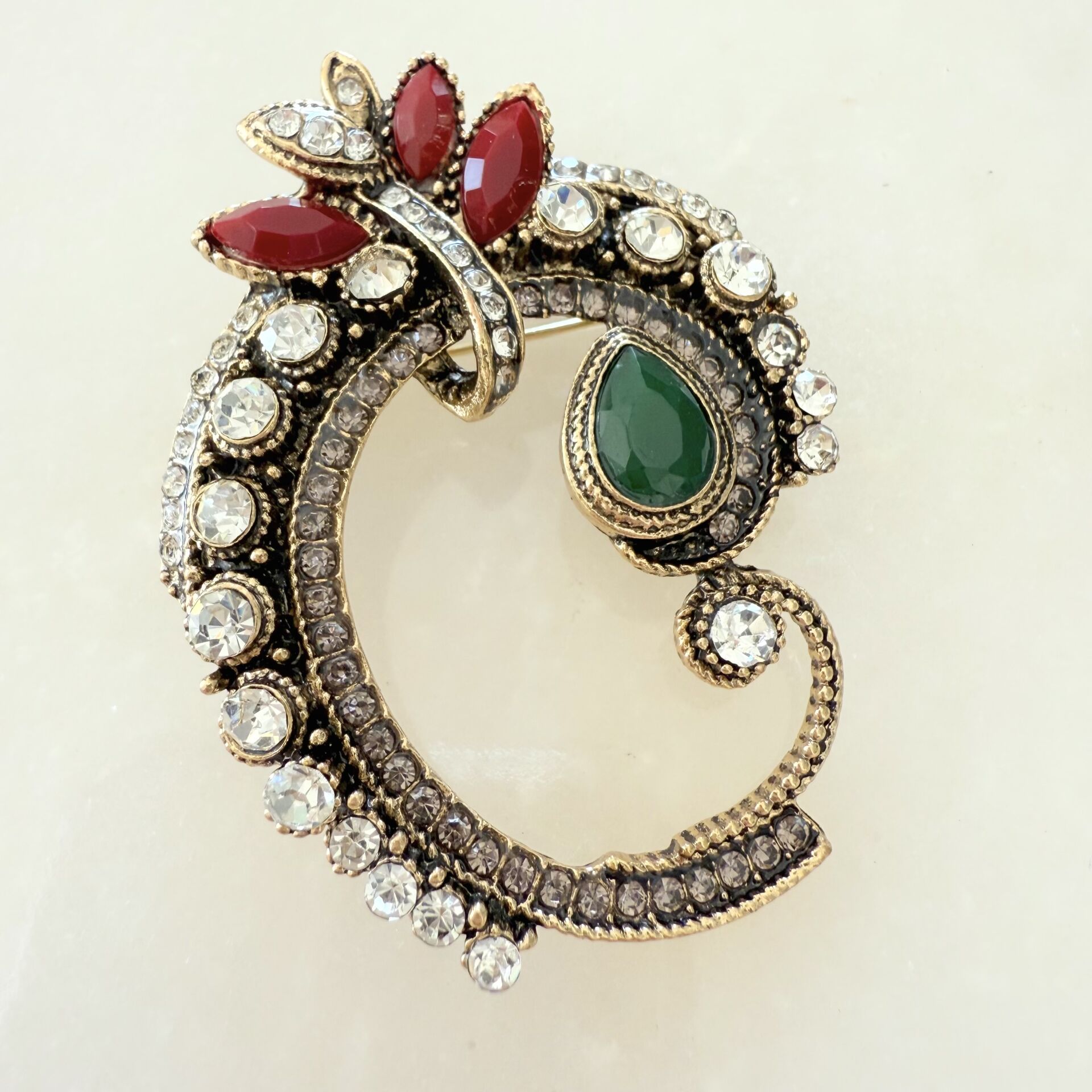 Taşlı Vintage Broş