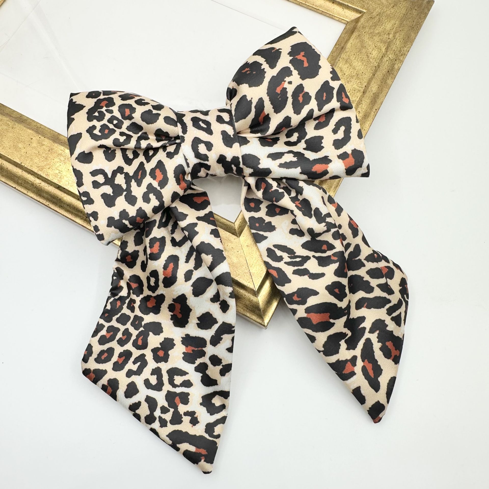Leopar Desenli Otomatik Fiyonk Toka 2