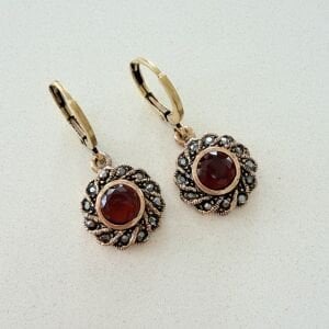 Bordo Taşlı Vintage Küpe