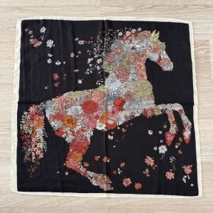 Renkli Çiçekli At Figürlü Pamuklu Şal 70*70cm