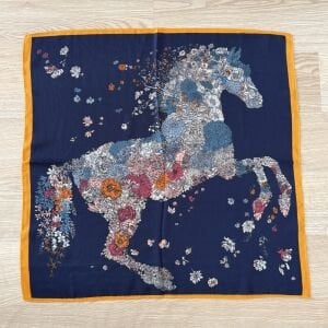 Renkli Çiçekli Lacivert Pamuklu Şal 70*70cm