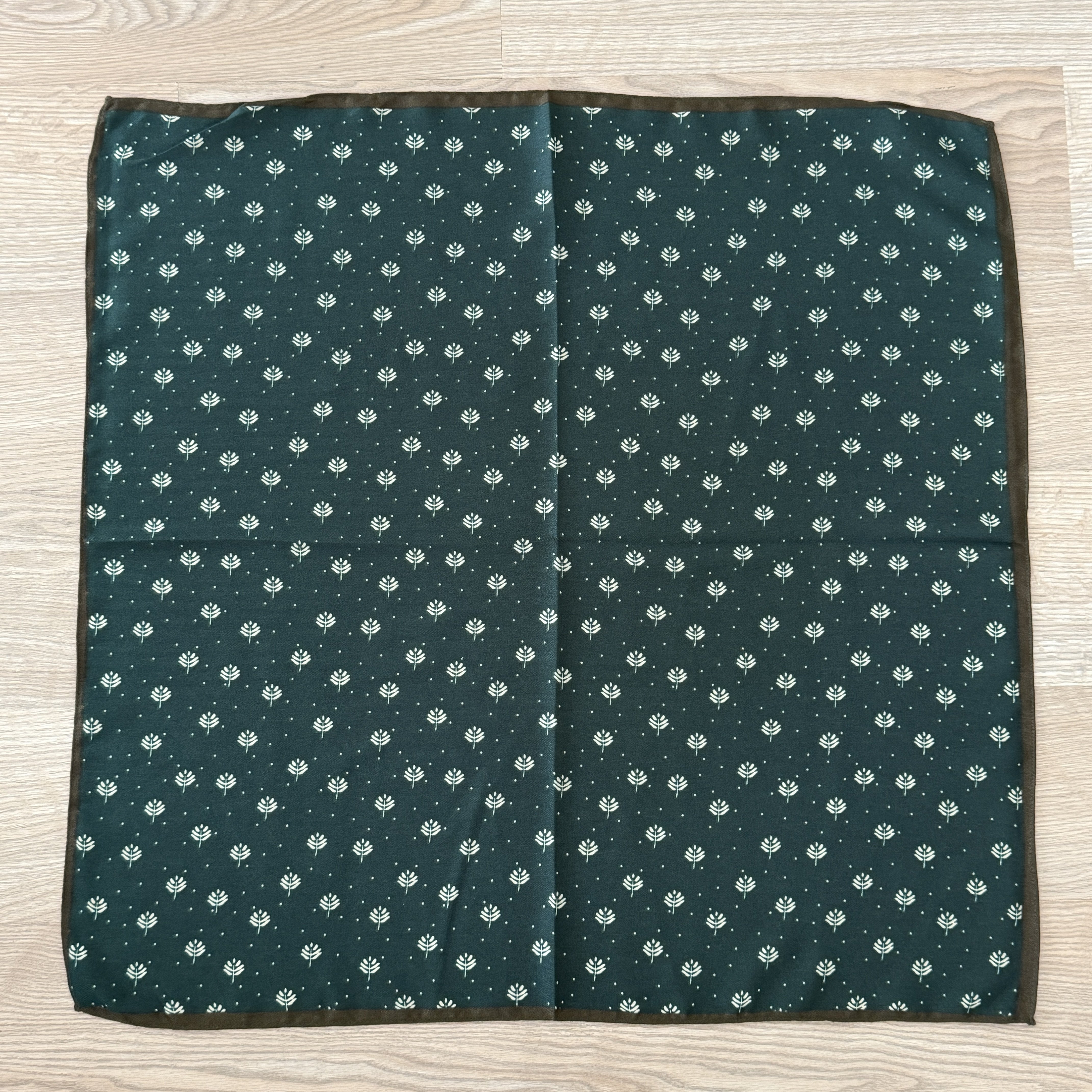 Yeşil Mini Çiçekli Pamuklu Şal 70*70cm