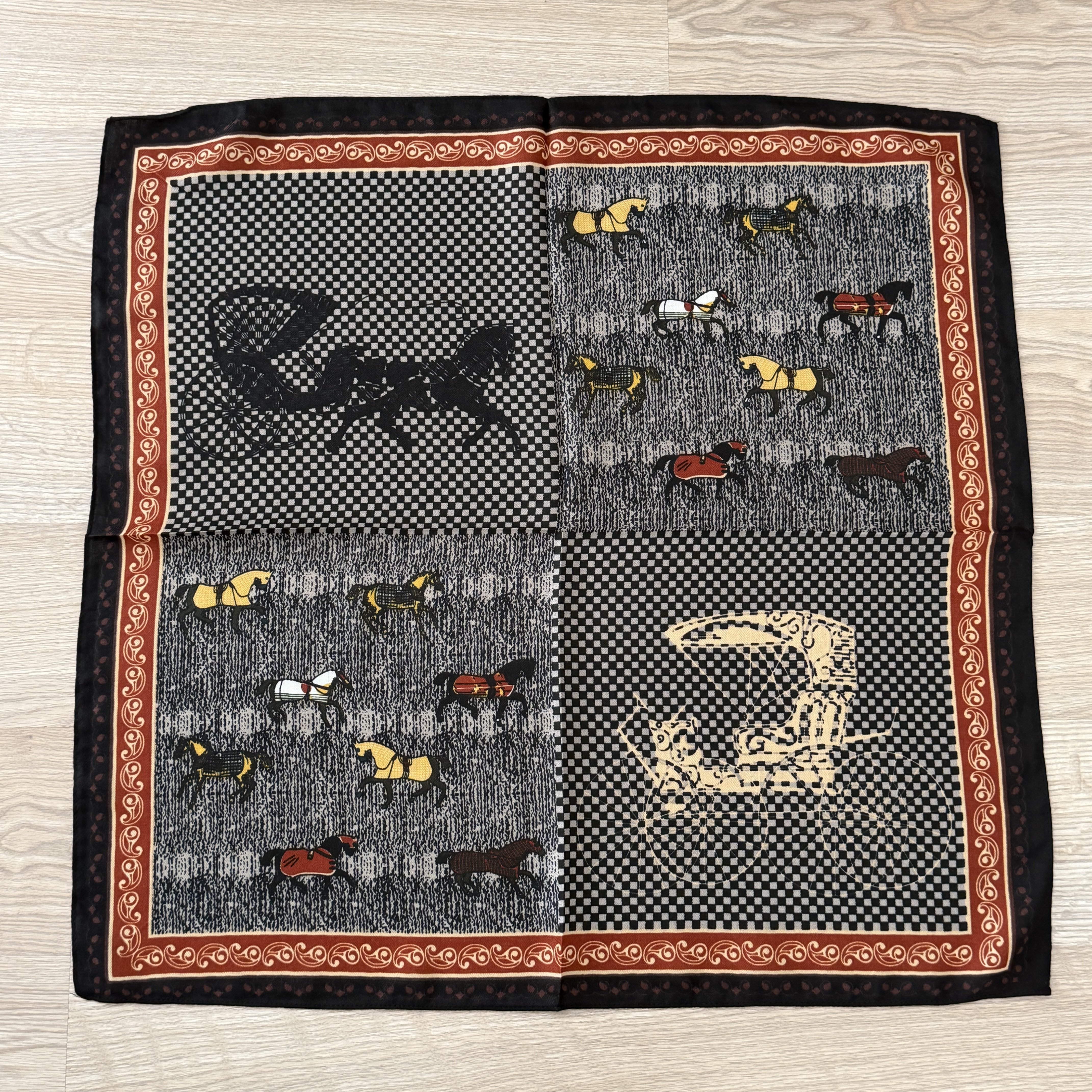 Kırmızı Turuncu At Figürlü Pamuklu Şal 70*70cm