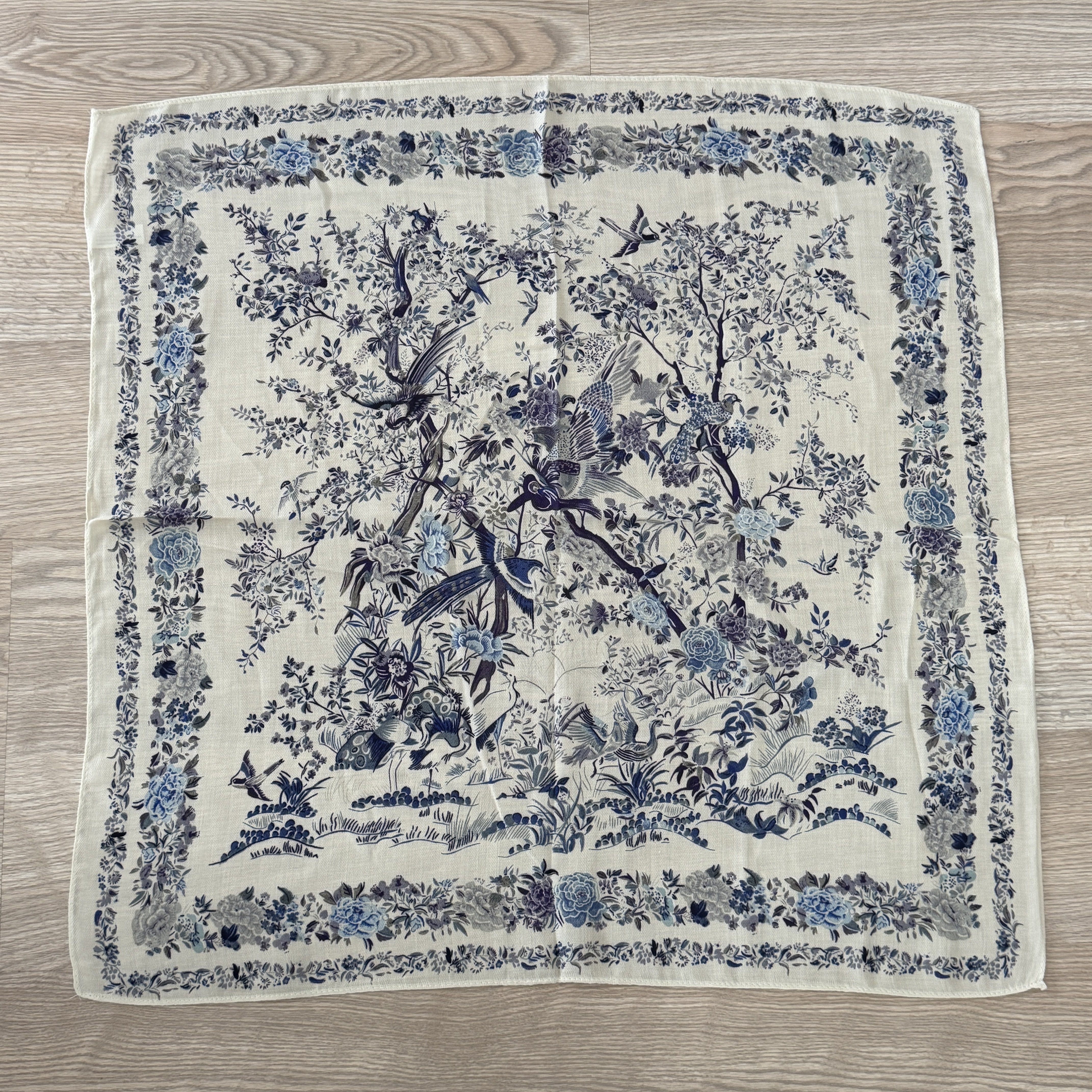 Çiçek Desenli Pamuklu Şal 70*70cm