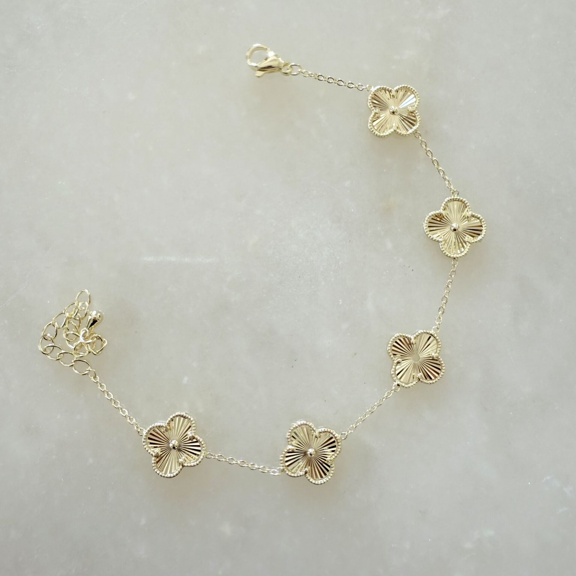 Özel Seri Gold Yonca Bileklik