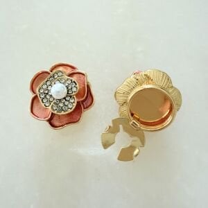 İnci Detaylı Gül Düğme Aksesuarı