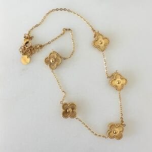 Marka Model Gold Yonca Kolye