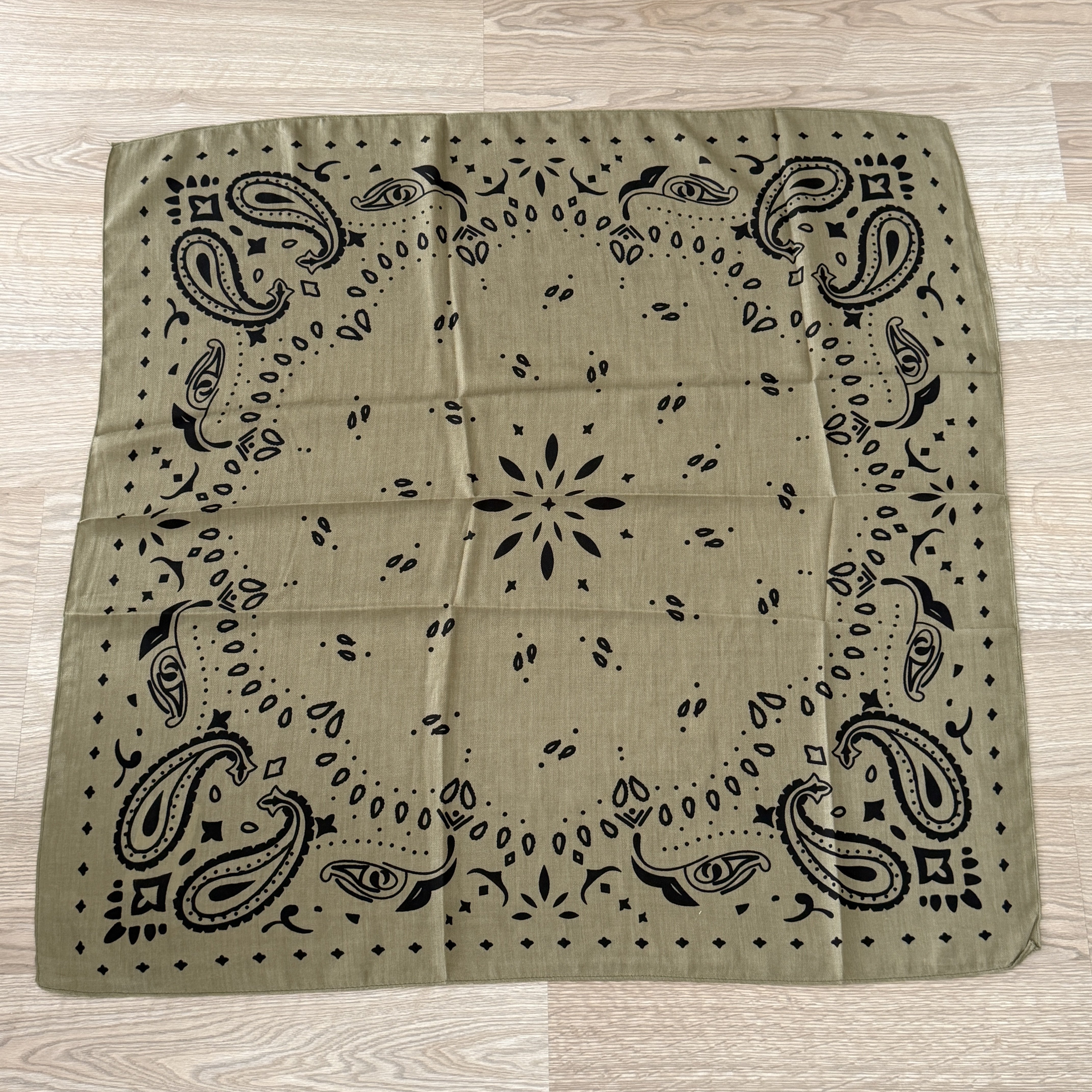Haki Renk Marka Model Şal 90*90cm