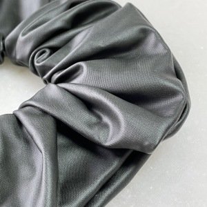 Deri scrunchie toka