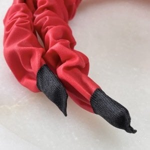 Deri Büzgülü Taç