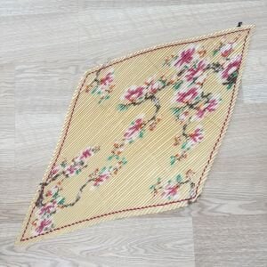 Bahar Dalı Desenli İpek Saten Fular (70*70cm)