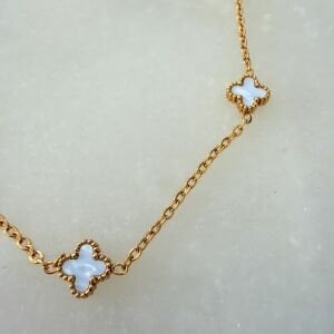 Çelik Beyaz Minimal Yonca Kolye