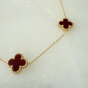 Çelik Bordo Yonca Kolye