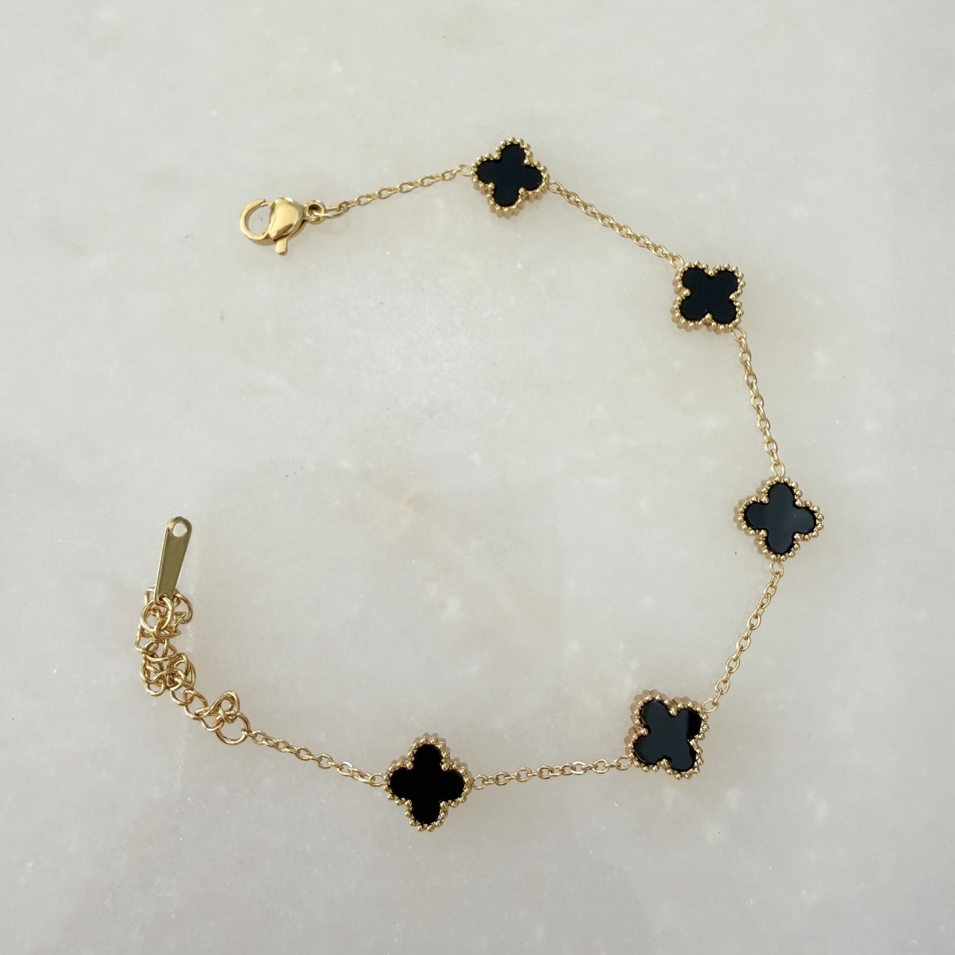 Çelik Siyah Minimal Yonca Bileklik