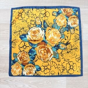Gül Desenli İpek Saten Fular (70*70)