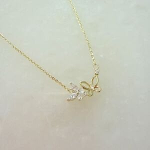 Özel Seri Taşlı Kelebek Kolye