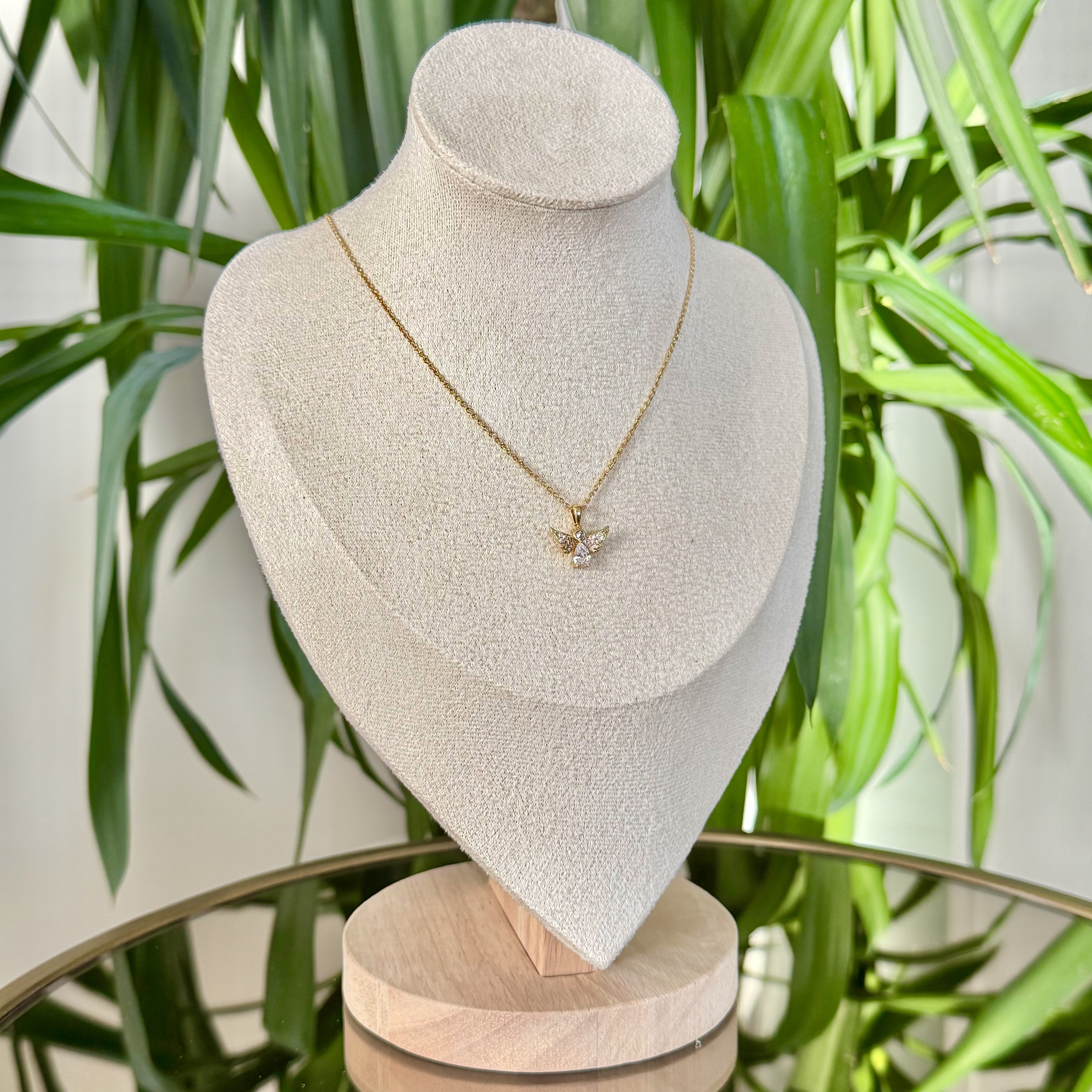 Özel Seri Melek Figürlü Kolye