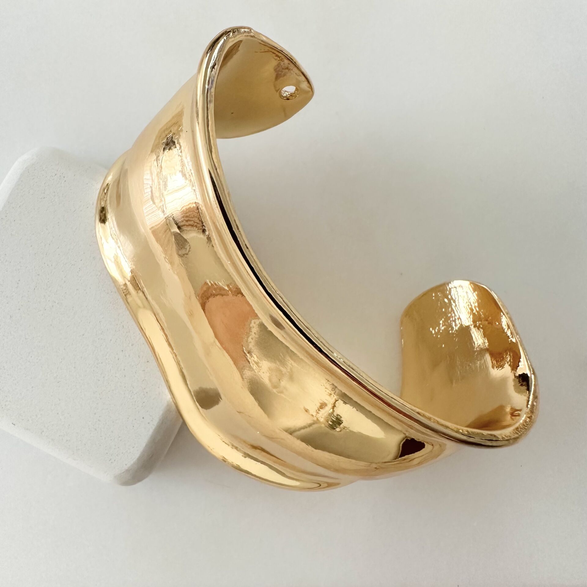 Marka Model Kalın Plaka Bileklik -gold-