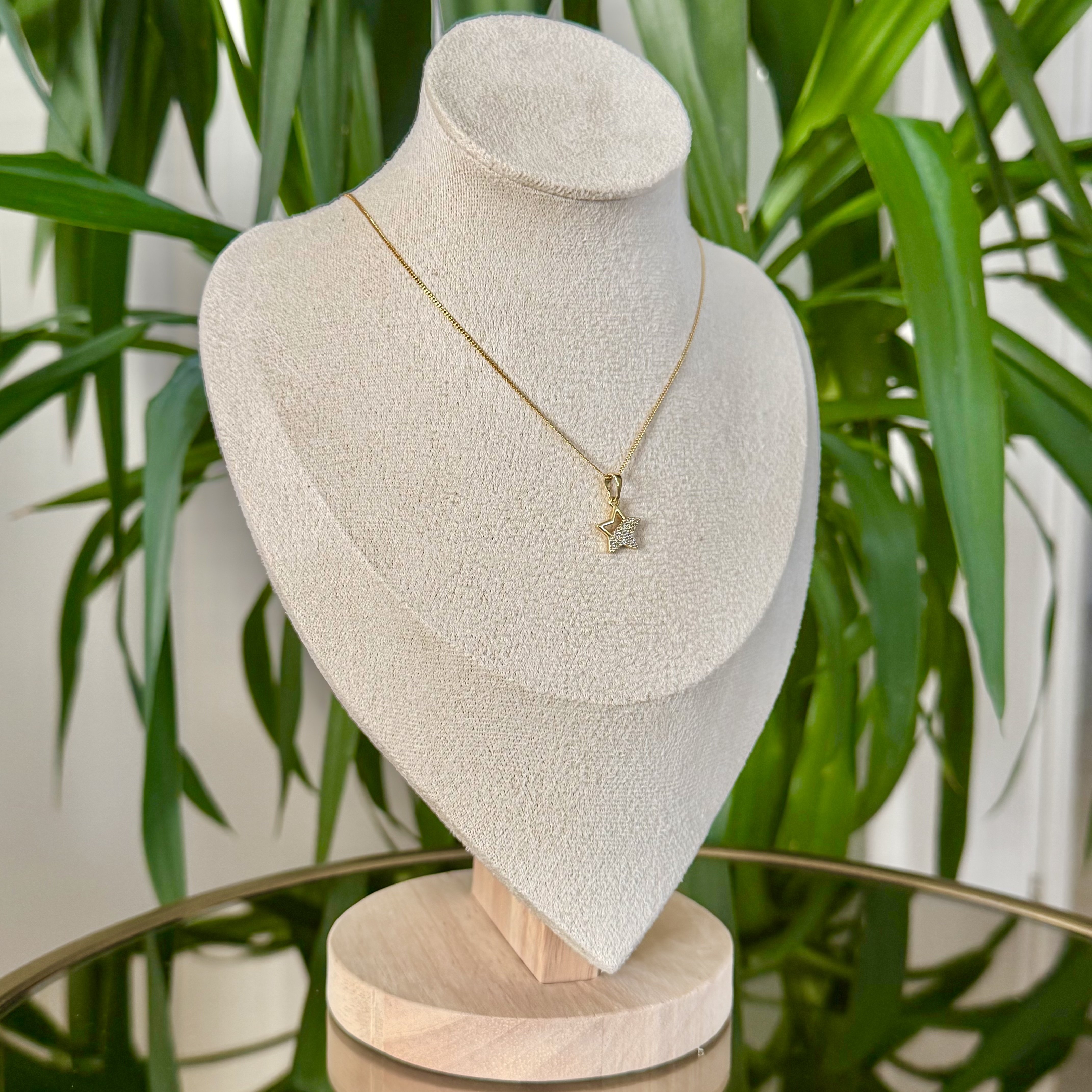 Özel Seri Taşlı Yıldız Kolye