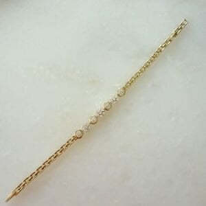 Özel Seri Taşlı Çiçekli Bileklik