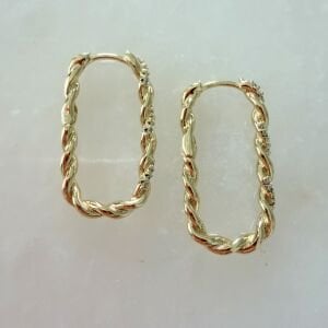 Özel Seri Taş Detaylı Burgu Oval Küpe