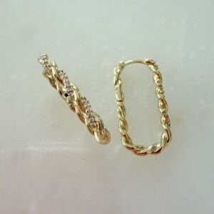 Özel Seri Taş Detaylı Burgu Oval Küpe