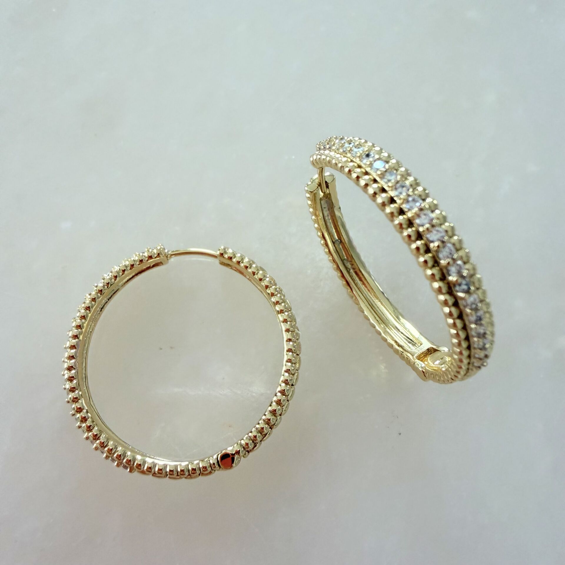 Özel Seri Taşlı Topçuklu Halka Küpe