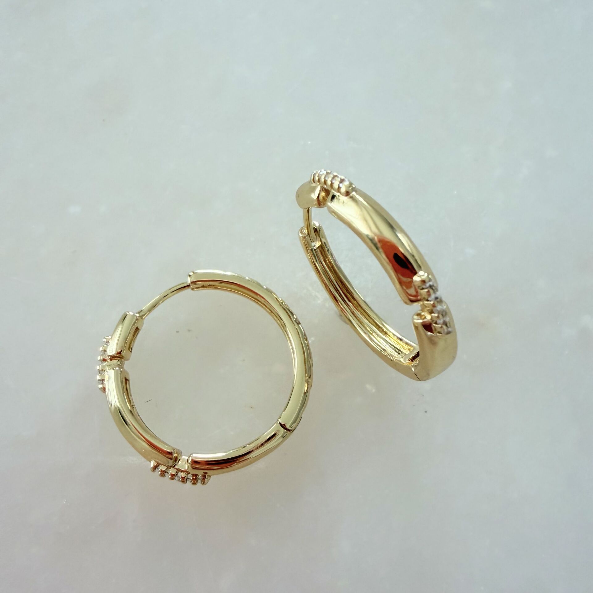 Özel Seri Mini Taşlı Halka Küpe