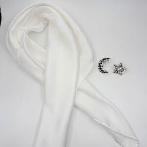 Ay Yıldız Küpe- Beyaz İpek Saten Fular Kombin