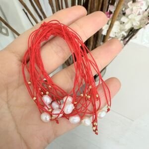 İncili Kırmızı İp Bileklik