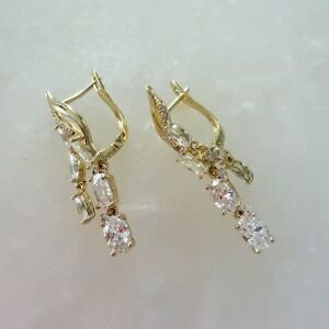 Özel Seri Sıra Taşlı Sallantılı Küpe