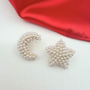 İncili Ay Yıldız Küpe Kırmızı İpek Saten Fular Kombin