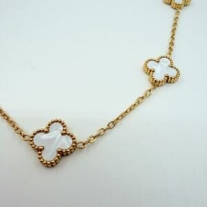 Çelik Beyaz Yonca Kolye