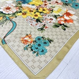 Çiçek Desenli Fular - Şal (70*70cm)