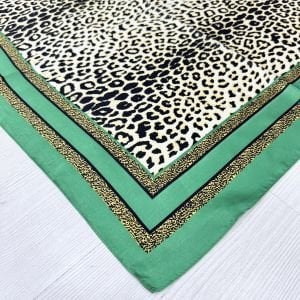 Yeşil Leopar Desenli Fular - Şal (70*70cm)