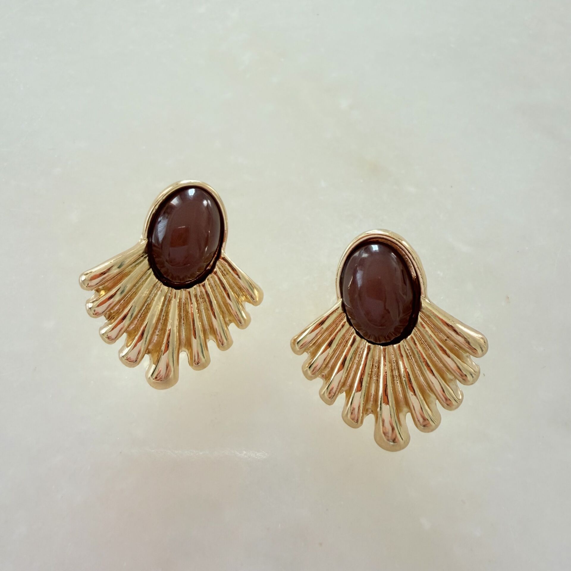 Kahverengi Boncuk Detaylı Vintage Küpe